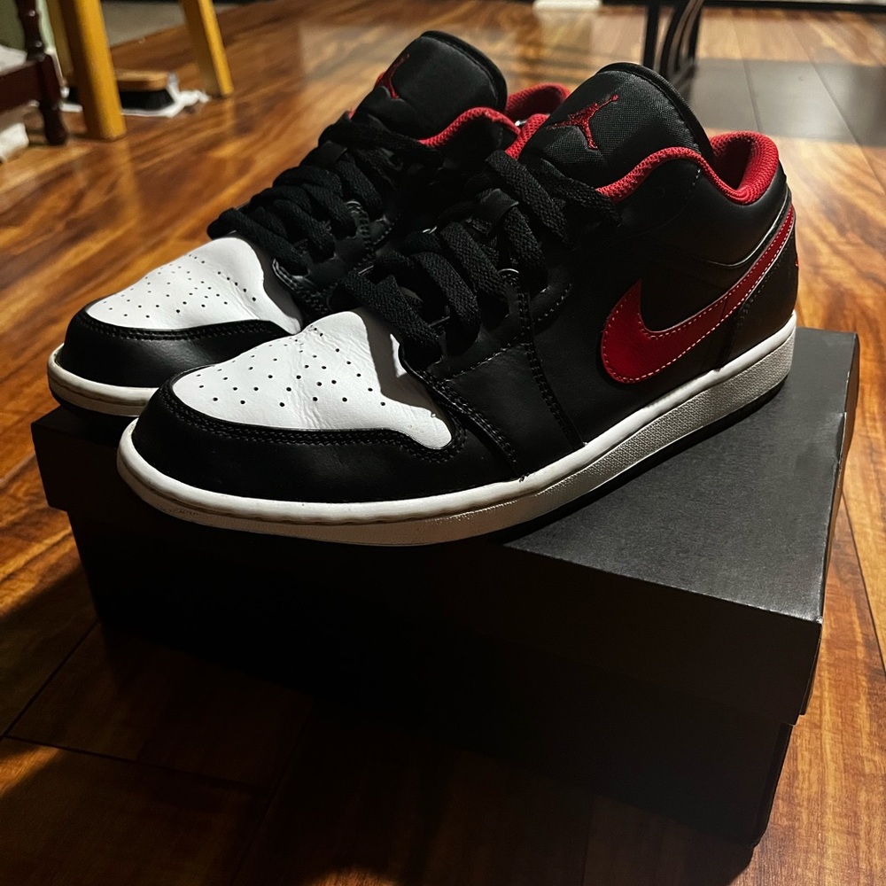 Jordan 1 Low white toe 2022 size 10.5